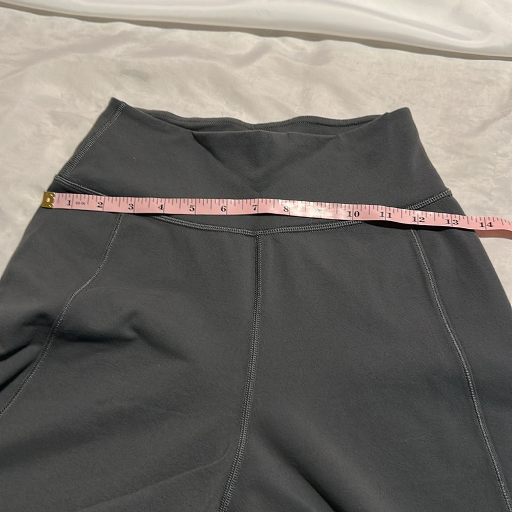 Lululemon Wide-Leg High Rise Crop Leggings Sz 4 - Picture 4 of 9